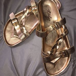 Rebels Gold Sandals